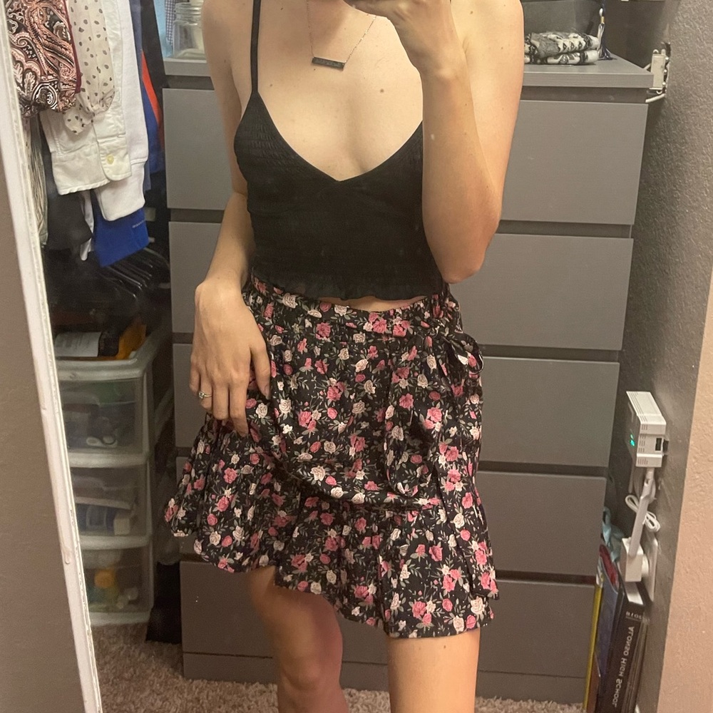 Shein floral skirt Xs